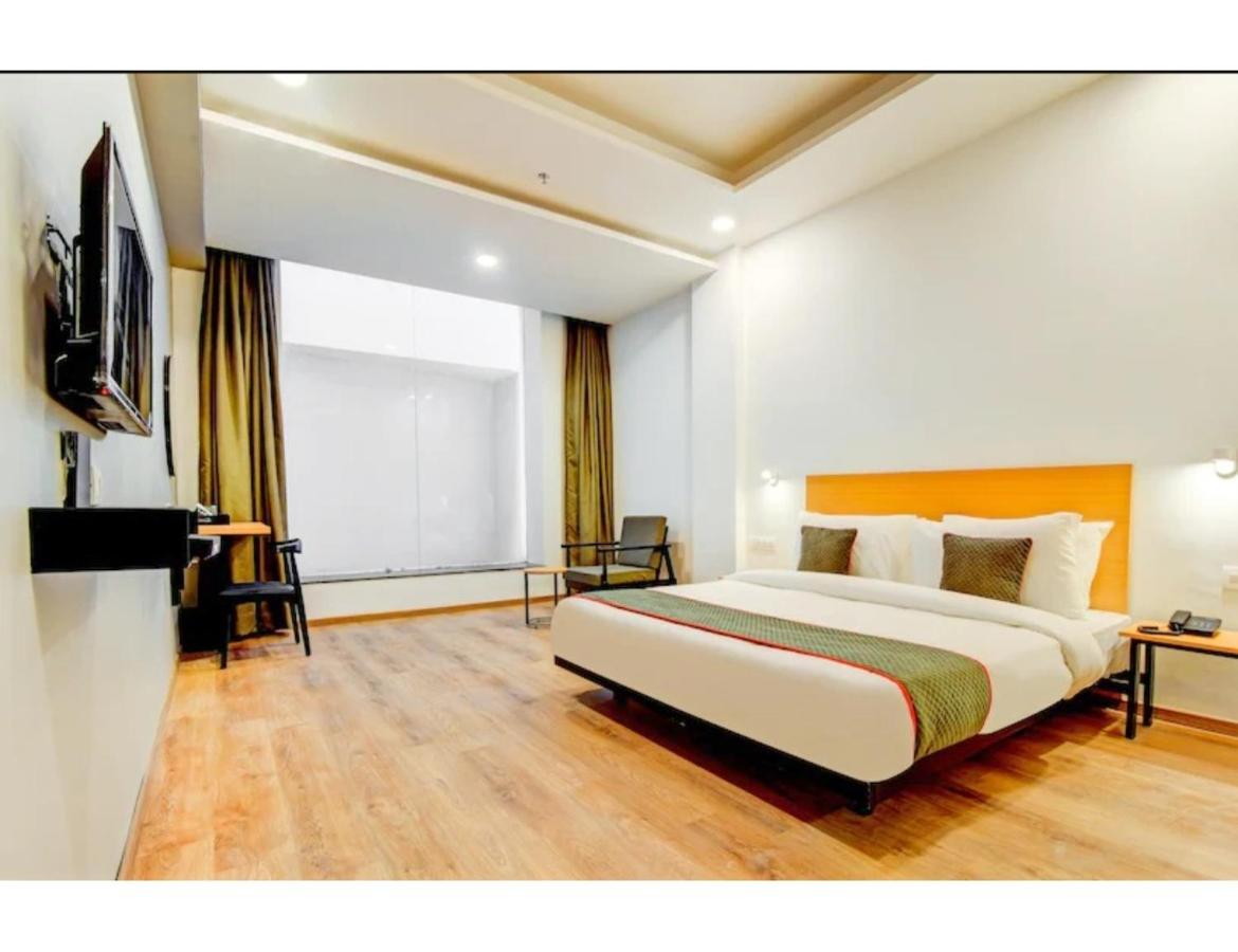 Hotel Landmark, Lucknow Dış mekan fotoğraf