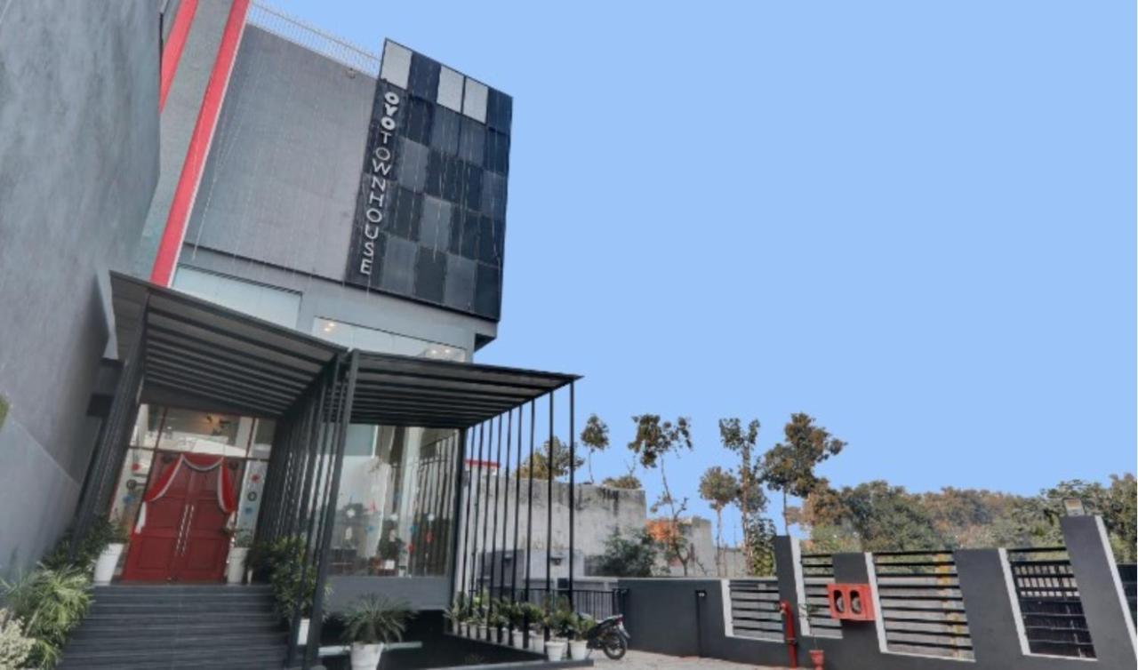 Hotel Landmark, Lucknow Dış mekan fotoğraf